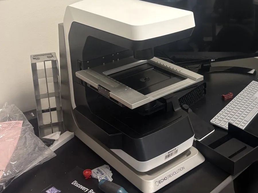 Benchtop plate-reader instrument for biological assays and analysis in the Bioelectronic Synergy Lab.