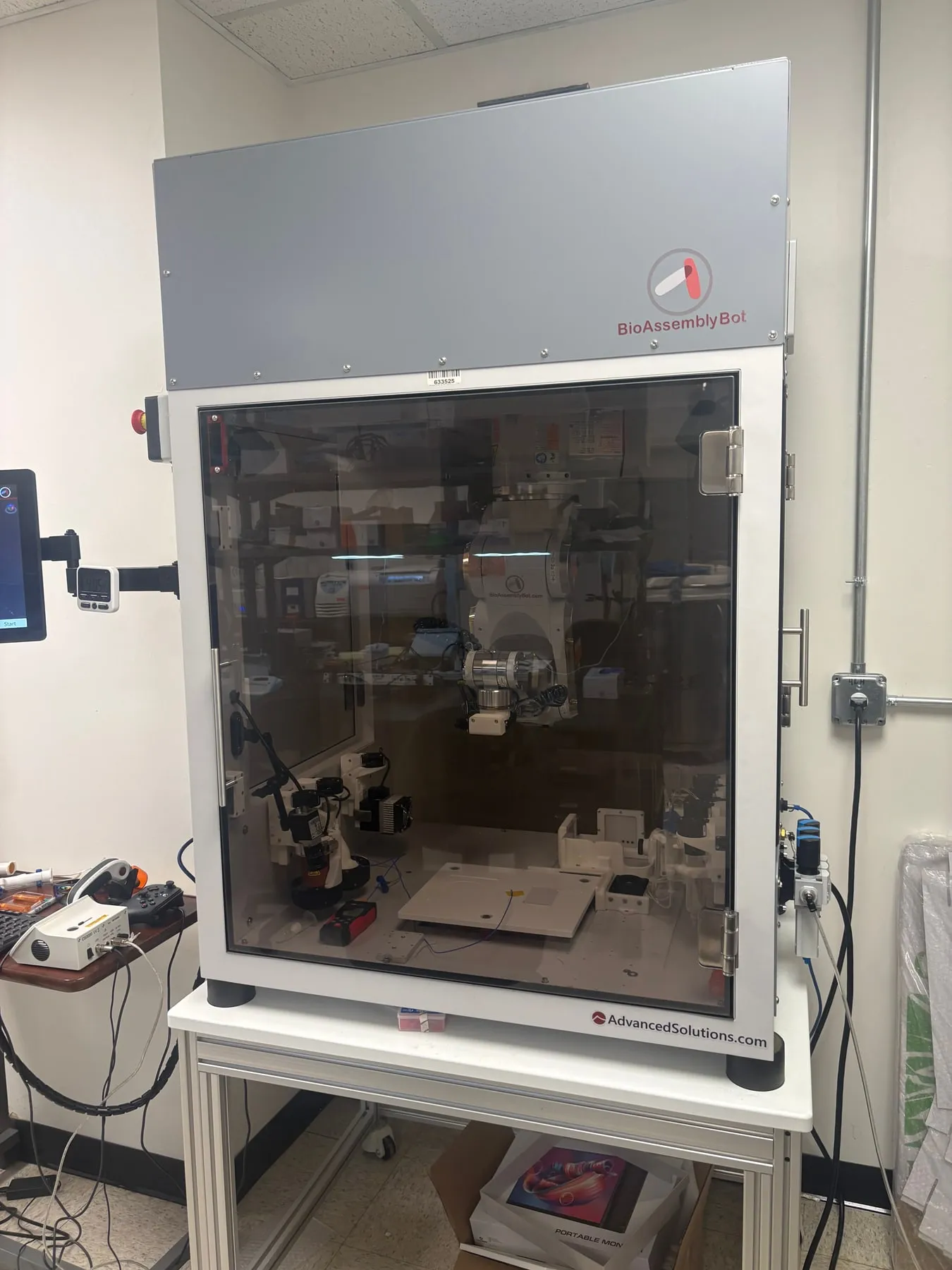 BioAssemblyBot 400 robotic bioprinter in the Bioelectronic Synergy Lab.